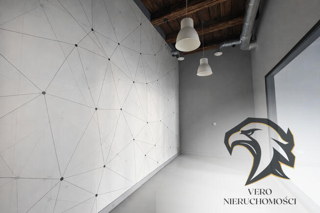 Nie nosi garnituru i ma charakter