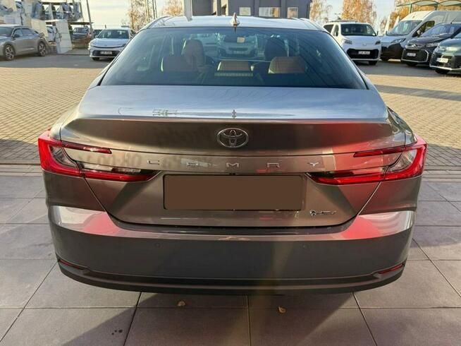 Toyota Camry Prestige, rabat: 29 372 zł, Dostępne różne wersje i kolory !