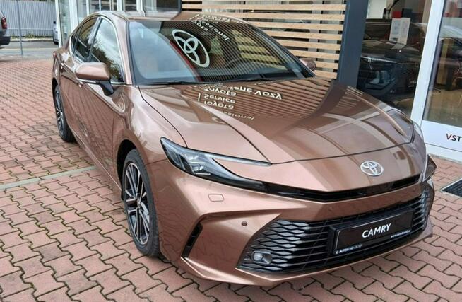 Toyota Camry Prestige, rabat: 29 372 zł, Dostępne różne wersje i kolory !
