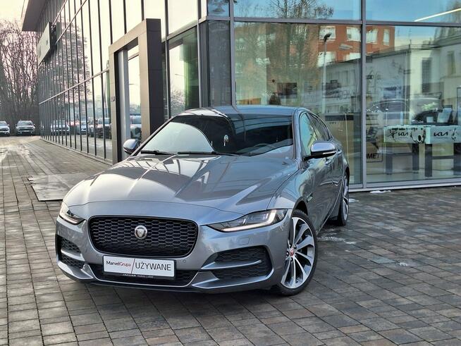 Jaguar XE 2.0D I4 204 KM AWD Auto SE 2023 EigerGrey /Skóra/ LED/ SalonPL / FV23%
