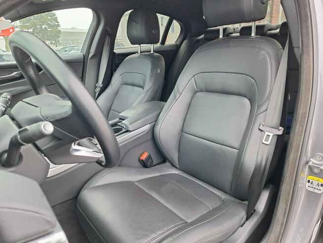 Jaguar XE 2.0D I4 204 KM AWD Auto SE 2023 EigerGrey /Skóra/ LED/ SalonPL / FV23%