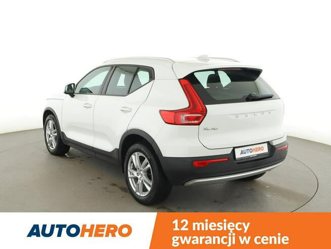 Volvo XC 40 automat full LED navi kamera 360 el. fotele virtual cocpit