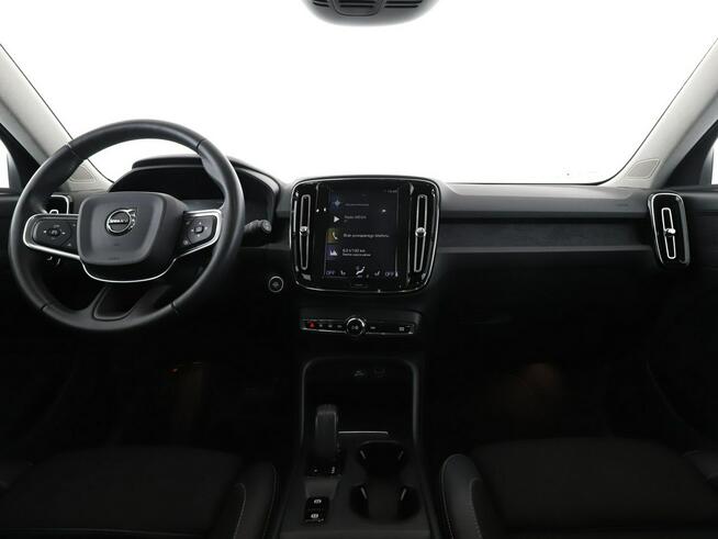 Volvo XC 40 automat full LED navi kamera 360 el. fotele virtual cocpit