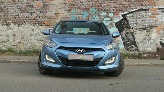 Hyundai i30 -Niski Przebieg-Tempomat-Lampy LED-Nowe Opony-Czujniki Parkowania