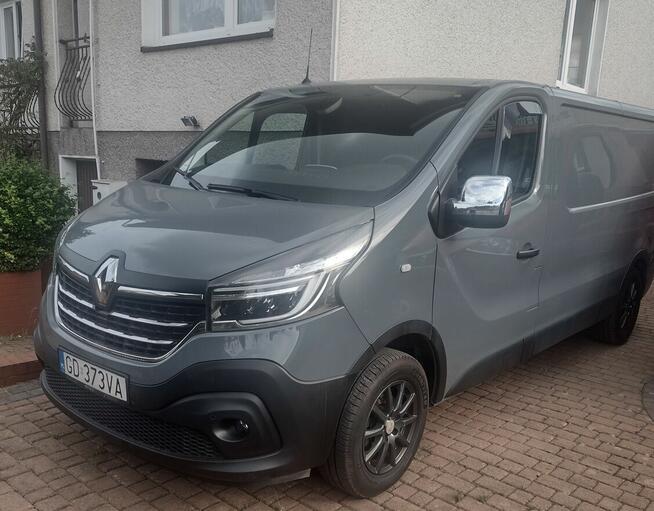 Renault Trafic Furgon niski przebieg