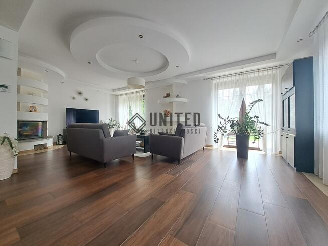 Okolice ul. Jęczmiennej Garaż / Taras / Ogród