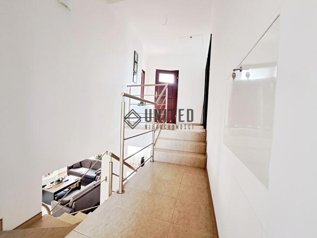 Okolice ul. Jęczmiennej Garaż / Taras / Ogród