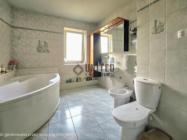 Dom na Oporowie / Garaż / Ogród