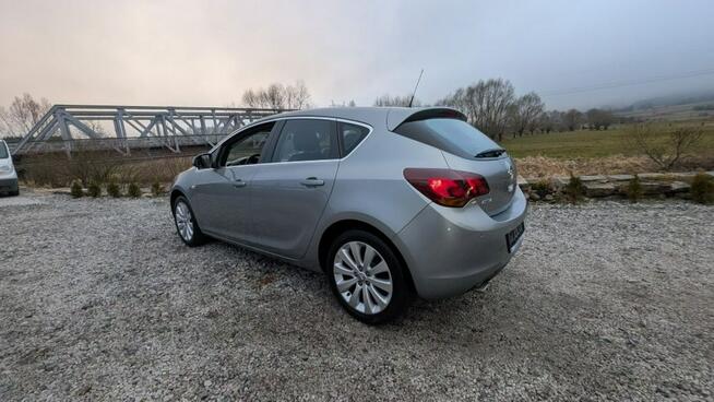Opel Astra 1,4 benzyna 140 KM Cosmo