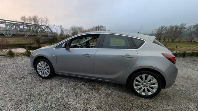 Opel Astra 1,4 benzyna 140 KM Cosmo