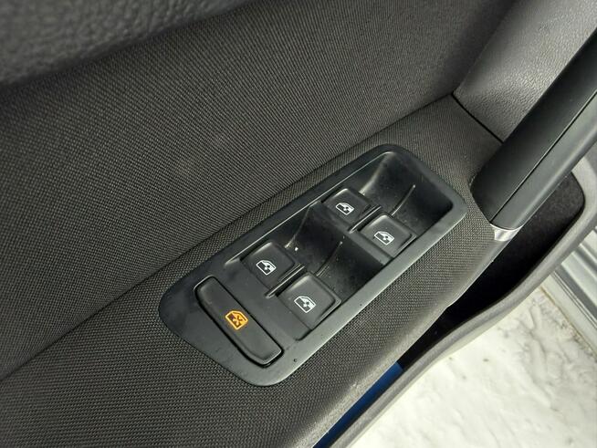 Volkswagen Golf Sportsvan Klimatronic 2-stref, PDC 2x, Kamera cofania, Navi, Tempomat aktywny