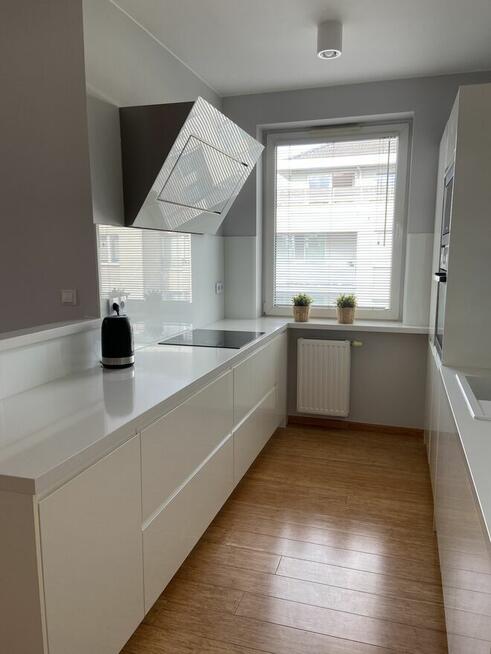 82 m 3 pokoje 2 łazienki garaż