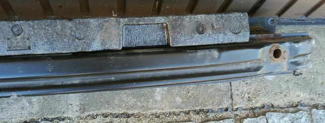 Belka , wzmocnienie zderzaka tył kombi Passat B6