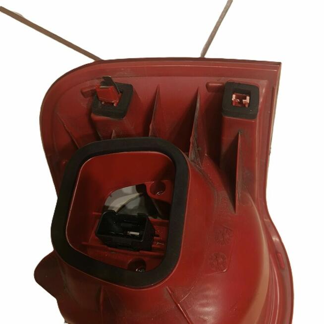 Passat B6 kombi , lampa tył lewa