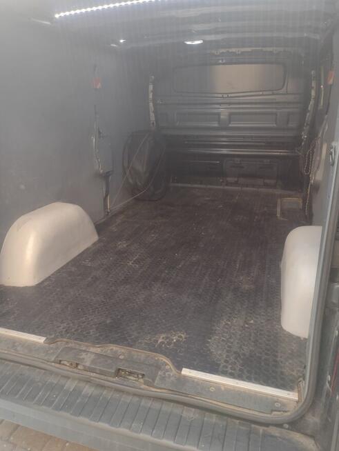 Renault Trafic Furgon niski przebieg