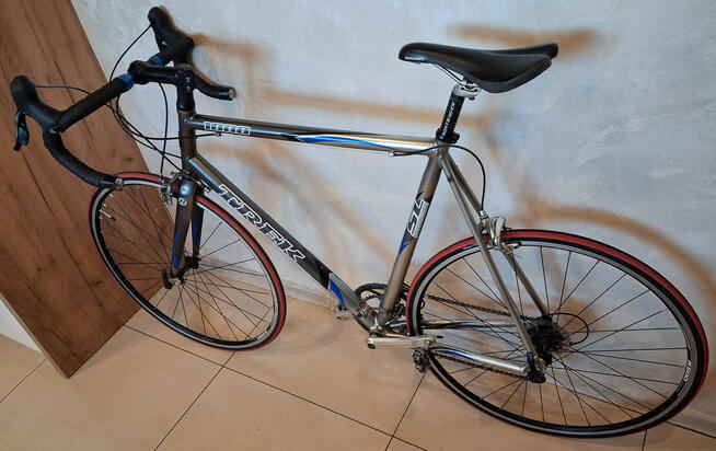 Duży rower szosowy Terk na Shimano Koła 28 Carbon