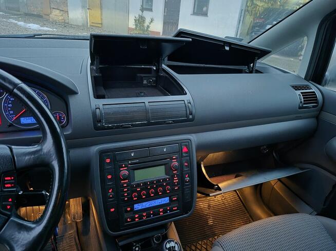 Na sprzedaż oferuję zadbany egzemplarz Volkswagena Sharana.