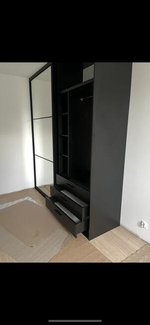 Montaż mebli z paczek Montaż podłóg Meble na zamówienie