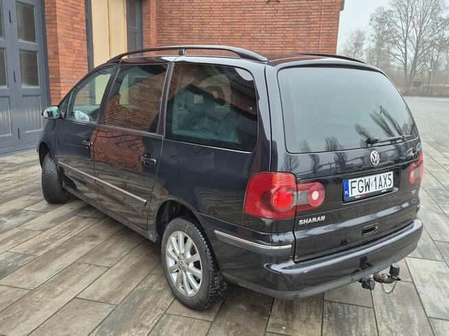 Na sprzedaż oferuję zadbany egzemplarz Volkswagena Sharana.