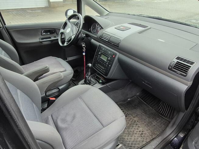 Na sprzedaż oferuję zadbany egzemplarz Volkswagena Sharana.