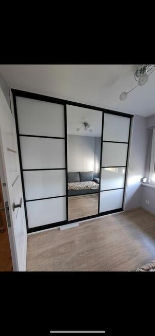 Montaż mebli z paczek Montaż podłóg Meble na zamówienie