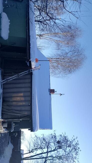 Profesjonalne odśnieżanie dachów, parkingów i podjazdów