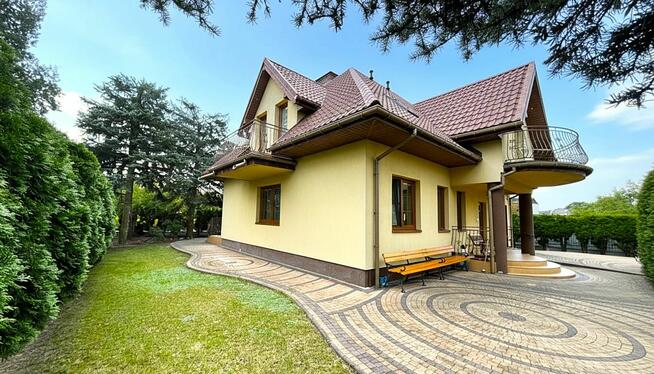 Dom z funkcją mieszkaniowo-usługową, zlokalizowany w centrum