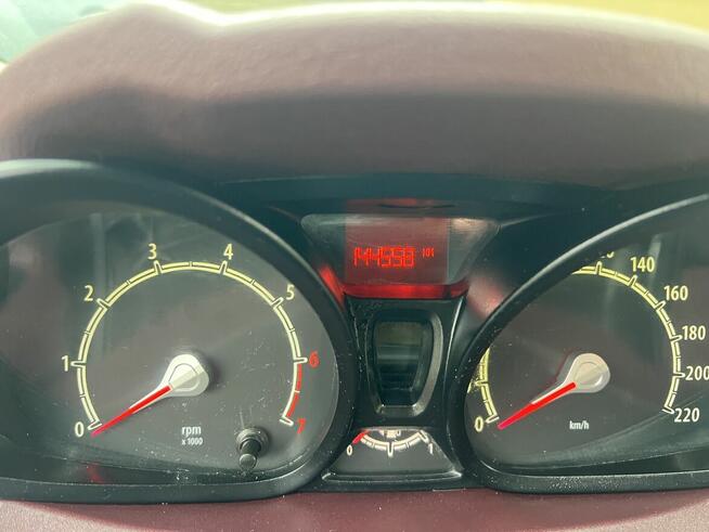 Sprzedam Forda Fieste