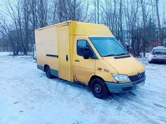Sprinter Pocztowy Food Truck w automacie