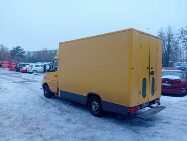 Sprinter Pocztowy Food Truck w automacie