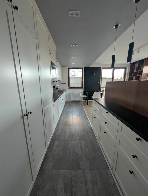 2 pokoje z halą garażową-zwierzęta mile widziane