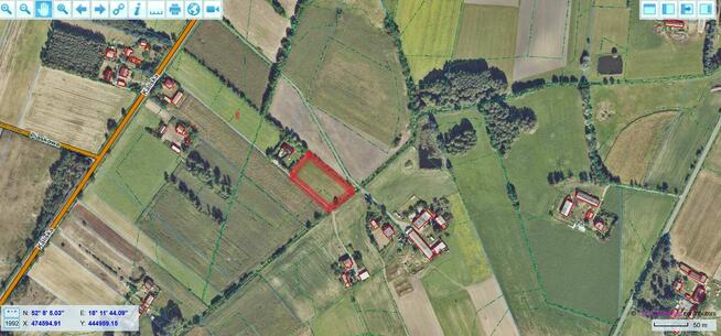 Duża działka z potencjałem za miastem