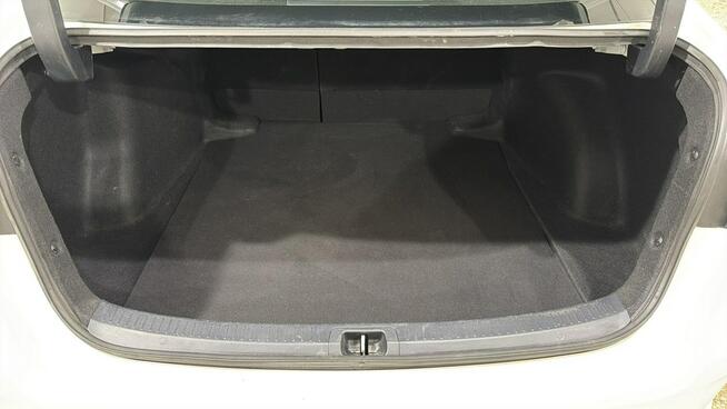 Toyota Corolla 1.8 Hybrid GPF Active sedan