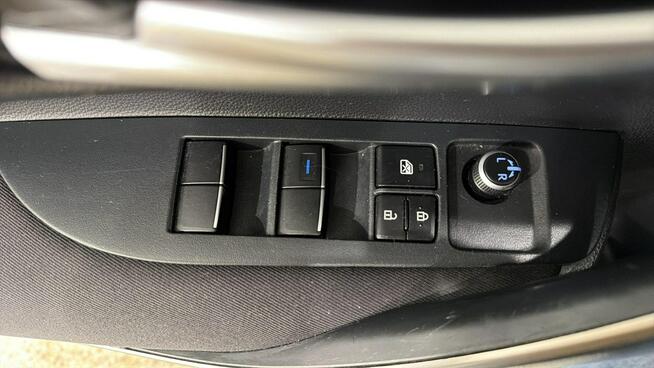 Toyota Corolla 1.8 Hybrid GPF Active sedan