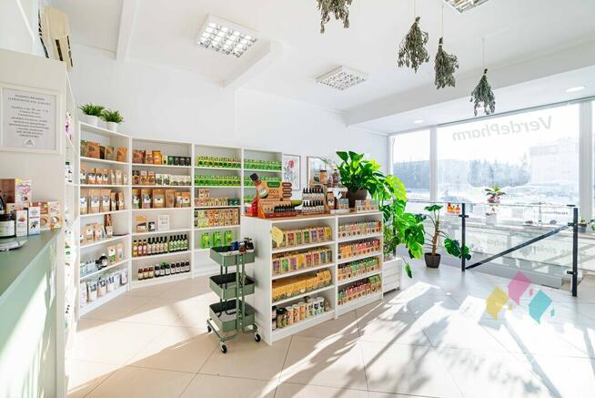 Atrakcyjny lokal przy Lidlu na Jarotach z witryną