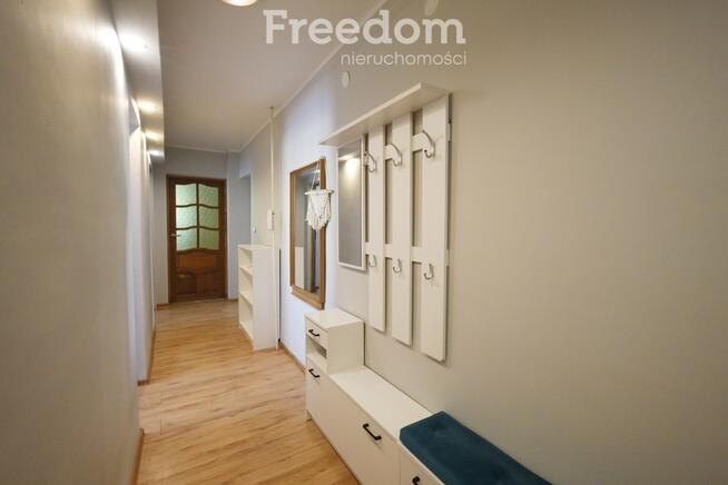 Mieszkanie trzypokojpwe na parterze w centrum.