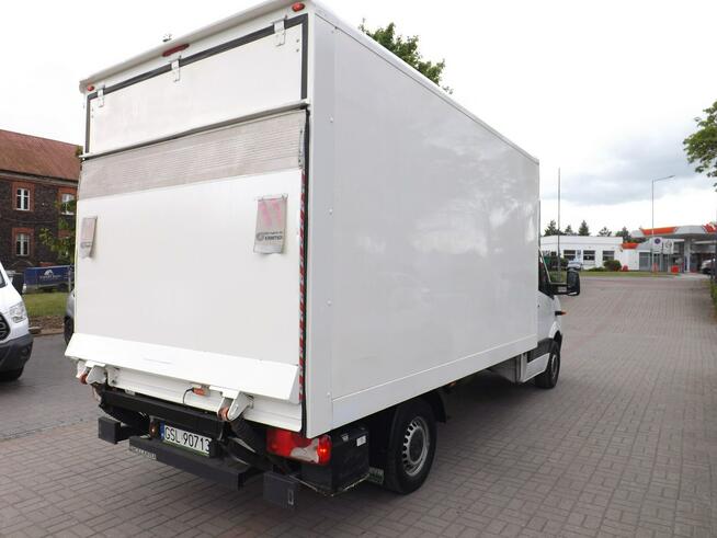 VOLKSWAGEN CRAFTER KONTENER Z WINDĄ 8-PALETOWY