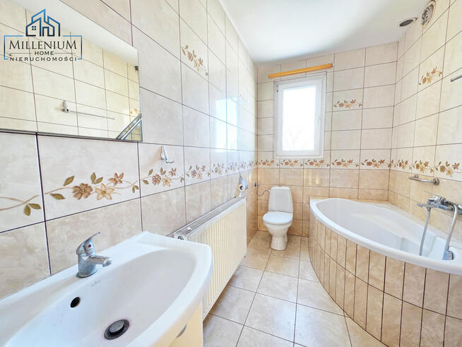 Dom w Baszni POMPA CIEPŁA FOTOWOLTAIKA REKUPERACJA