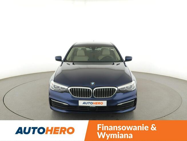 BMW 520 4x4 automat full LED skóra navi kamera i czujniki parkowania el. stero