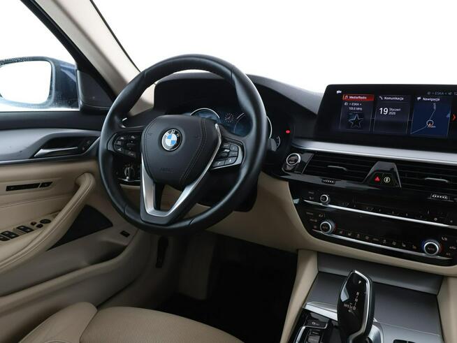 BMW 520 4x4 automat full LED skóra navi kamera i czujniki parkowania el. stero