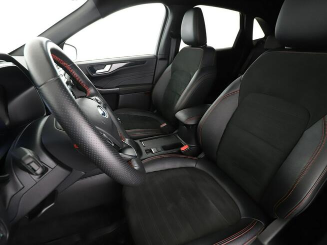 Ford Kuga navi klima auto virtual cocpit full LED skóra/alcantara grzane fotele