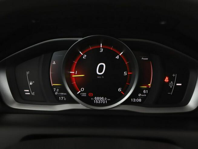 Volvo XC 60 FV23% Momentum skóra navi PDC grzane fotele tempomat hak