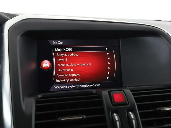 Volvo XC 60 FV23% Momentum skóra navi PDC grzane fotele tempomat hak