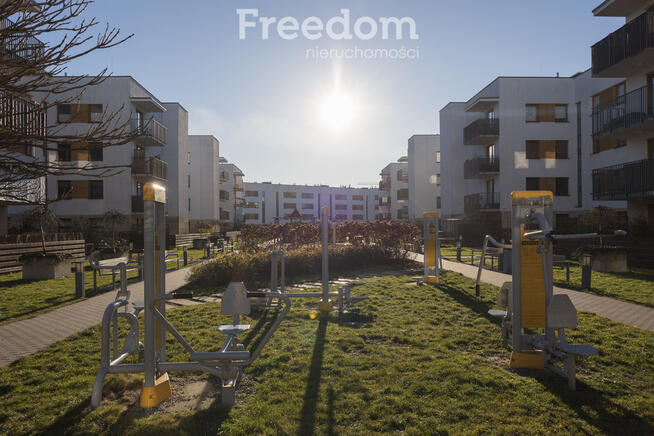 W cenie garaż i internet