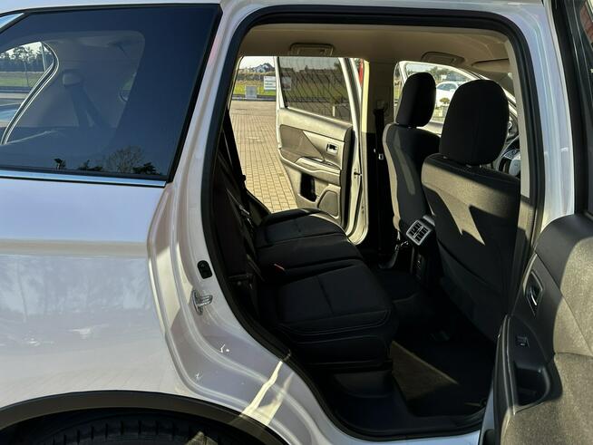 Mitsubishi Outlander 7-osób! 1-rej.2019 Łopatki Kamera KeyLess Climatronic Serwis GWARANCJA