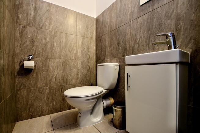 garaż podziemny, dwa balkony, budynek z 2016 roku