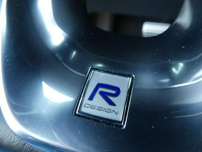 Volvo XC 40 XC40 T4 AWD R-Design Navi Kamera RfK Leder F. VAT23