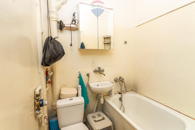 34 m² z balkonem blisko PŁ do remontu i aranżacji