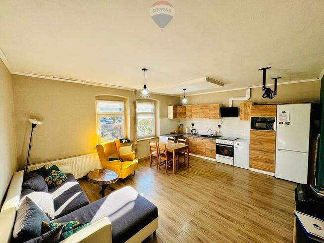 Dwupoziomowe mieszkanie z ogródkiem w Pszowie