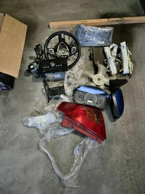 Sprzedam części do Suzuki swift